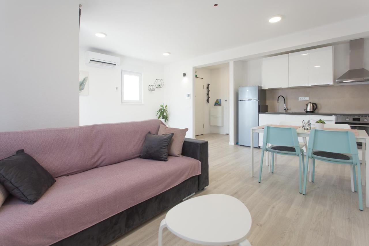 Delminium Apartamento Kaštela Exterior foto