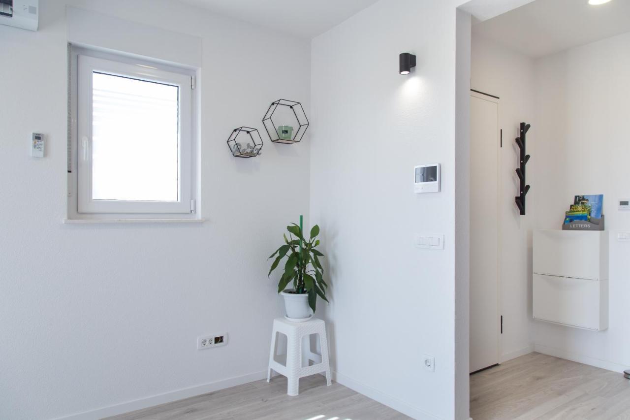 Delminium Apartamento Kaštela Exterior foto